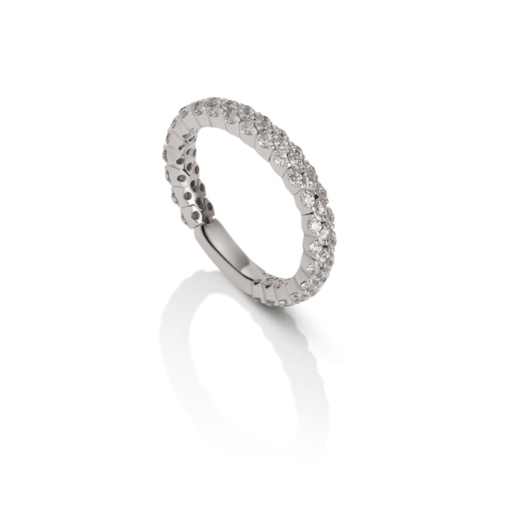 Anello oro bianco e brillanti